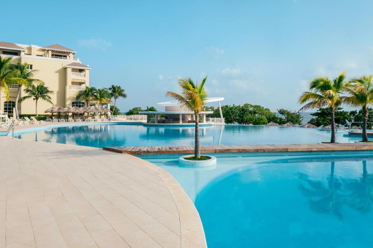 Iberostar Waves Rose Hall Beach مونتيغو باي المظهر الخارجي الصورة