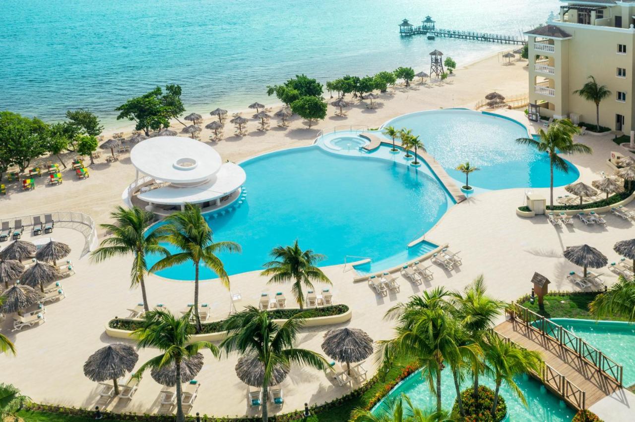 Iberostar Waves Rose Hall Beach مونتيغو باي المظهر الخارجي الصورة